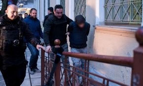 Απολογείται ο 16χρονος για τον φονικό ξυλοδαρμό του 17χρονου στις Σέρρες – «Θέλω να ανοίξω μια τρύπα να κρυφτώ» λέει η μητέρα του