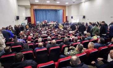 Πανελλαδική σύσκεψη των αγροτών στη Νίκαια: «Ναι» στον διάλογο με τον Κυριάκο Μητσοτάκη – Δεν θα γίνει συλλαλητήριο στο κέντρο της Αθήνας