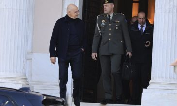 Το ΚΥΣΕΑ αποφάσισε την παράταση της θητείας των αρχηγών των γενικών επιτελείων των Ενόπλων Δυνάμεων καθώς και των αρχηγών της ΕΛ.ΑΣ. και του πυροσβεστικού σώματος