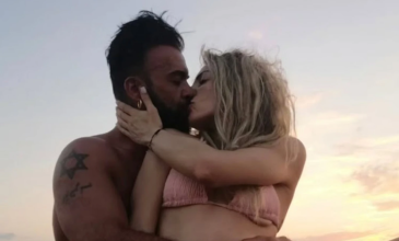 Οι φωτογραφίες του Περικλή Κονδυλάτου με τη γυναίκα που είναι δίπλα του εδώ και 4 χρόνια