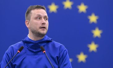 «Μία στρατιωτική επιχείρηση δεν είναι πιθανή, αλλά η Γροιλανδία πρέπει να είναι έτοιμη», λέει ο πρωθυπουργός του νησιού