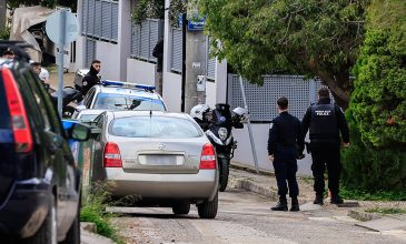 Ποινική δίωξη για ανθρωποκτονία από πρόθεση ασκήθηκε σε βάρος του πατροκτόνου της Γλυφάδας