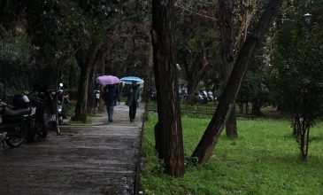 Έκτακτο δελτίο επιδείνωσης καιρού με καταιγίδες και χαλάζι – Σε ποιες περιοχές θα υπάρχει «πορτοκαλί» συναγερμός