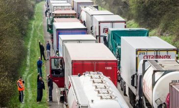 Συνεχίζεται ο αποκλεισμός συνόρων της Βόρειας Μακεδονίας από οδηγούς φορτηγών από χώρες των Δυτικών Βαλκανίων