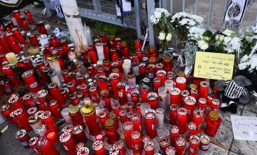 Δεκάδες φίλoι του ΠΑΟΚ στο σημείο της τραγωδίας στη Ρουμανία – «Θέλω τον Δικέφαλο στον τάφο μου επάνω»