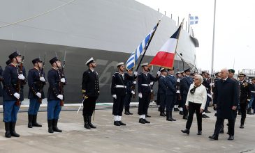Συνάντηση Δένδια με την υπουργό Ενόπλων Δυνάμεων της Γαλλίας στη φρεγάτα «Κίμων»