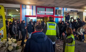 Στη Νευροχειρουργική του «Παπαγεωργίου» παραμένει ο 20χρονος φίλος του ΠΑΟΚ, με τους γιατρούς σε εγρήγορση – Η κατάσταση των άλλων δύο τραυματιών