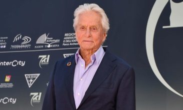 Ο Μάικλ Ντάγκλας βγάζει απομνημονεύματα τον Οκτώβριο