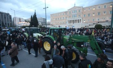 «Η κυβέρνηση δεν θα έχει καλά ξεμπερδέματα με εμάς αν δεν ικανοποιήσει τα αιτήματά μας», λένε οι αγρότες
