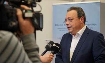 Φάμελλος από Μυτιλήνη: «Τα νησιά πληρώνουν ακριβό τίμημα εξαιτίας μιας διεφθαρμένης κυβέρνησης»