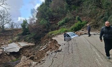 Υποχώρησε επαρχιακός δρόμος στα Τζουμέρκα – Λίγο έλειψε να πέσει με το αυτοκίνητο του κάτοικος της περιοχής