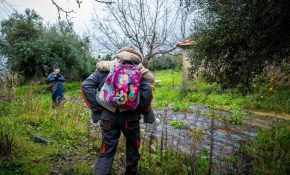 Κατολισθήσεις, καταστροφές σε δρόμους, αποκλεισμένα χωριά, απεγκλωβισμός μαθητών και εκκενώσεις οικισμών από την κακοκαιρία
