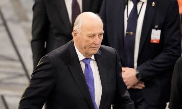 Ο βασιλιάς Χάραλντ της Νορβηγίας θα παραμείνει για νοσηλεία στην Τενερίφη