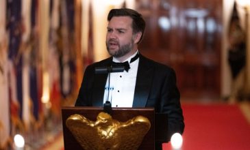 Ο Βανς συστήνει στο Ιράν να λάβει σοβαρά υπόψη τις αμερικανικές απειλές