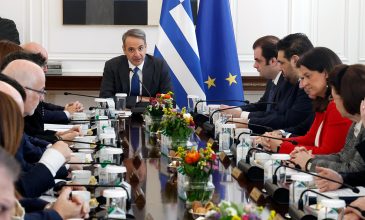 Η νέα αύξηση του κατώτατου μισθού στο Υπουργικό Συμβούλιο –  Το ιστορικό των αυξήσεων και το πλέγμα μέτρων για την ενίσχυση του εισοδήματος