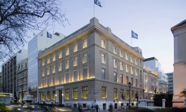 Alpha Bank: Ισχυρά κέρδη 943 εκατ. ευρώ και τετραπλασιασμός μερίσματος για τους μετόχους