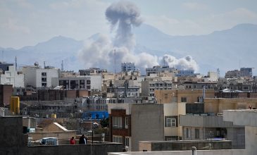 Το Ισραήλ έχει πλήξει γύρω στις 40 εγκαταστάσεις παραγωγής όπλων στην Τεχεράνη – Βομβαρδίζεται και η Βηρυτός