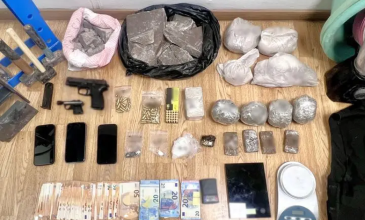 Εξαρθρώθηκε συμμορία που διακινούσε ναρκωτικά στην Αττική – Έγιναν 3 συλλήψεις