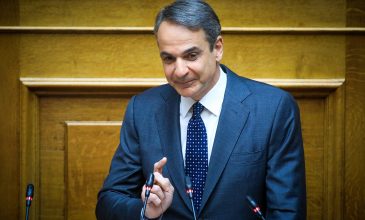 Δευτερολογία Μητσοτάκη στη Βουλή: Η Ελλάδα παρέχει αμυντική στήριξη στην Κύπρο και όχι στις βρετανικές βάσεις που βρίσκονται εκεί