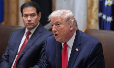 Ο Ντόναλντ Τραμπ αρνείται πως σύρθηκε από το Ισραήλ στον πόλεμο με το Ιράν