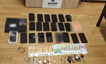 Εξαρθρώθηκε σπείρα που εξαπατούσε πολίτες παριστάνοντας υπαλλήλους του ΔΕΔΔΗΕ ή λογιστές – Ο «διευθυντής», οι «τηλεφωνητές» και οι «εισπράκτορες»