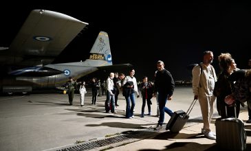 Επιχείρηση επαναπατρισμού 315 Eλλήνων από τη Μέση Ανατολή από το υπουργείο Εξωτερικών
