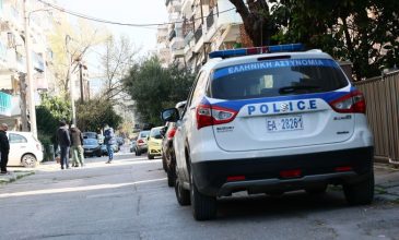 Δύο μαχαιριές σε θώρακα και πλάτη δέχθηκε ο 20χρονος που δολοφονήθηκε στην Καλαμαριά