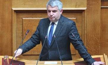 Τριγμοί στο ΠΑΣΟΚ μετά τη διαγραφή του Οδυσσέα Κωνσταντινόπουλου