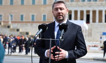 Ανδρουλάκης: «Έχουμε χρέος να διατηρήσουμε τις αρχές και τις αξίες όσων θυσιάστηκαν για την πατρίδα»