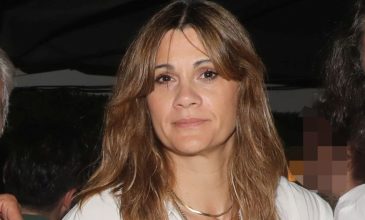 Συγκλονίζει η Άννα Μαρία Παπαχαραλάμπους: «Είδα από κοντά πως ήρθε η ασθένεια που διέλυσε την μητέρα μου»