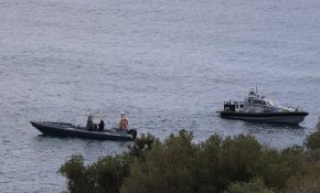 Ανασύρθηκε η σορός του 34χρονου δύτη από τα λιμανάκια Βουλιαγμένης