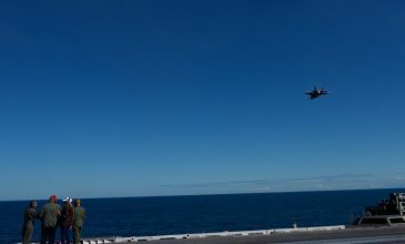 Οι ΗΠΑ στέλνουν τρίτο αεροπλανοφόρο στην Μέση Ανατολή