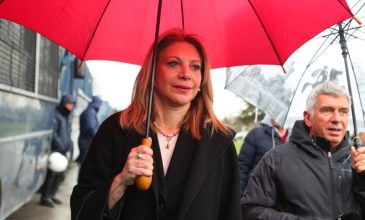 Μαρία Καρυστιανού: Δεν μπορεί να γίνει η δίκη αν δεν είμαστε οι συγγενείς μέσα στην αίθουσα