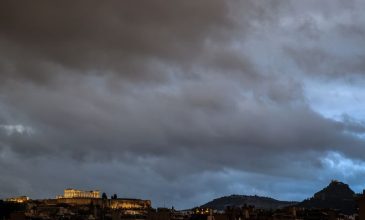 Καιρός: Άστατος με ισχυρές βροχές, καταιγίδες και πιθανώς χαλαζοπτώσεις
