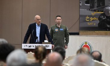 Την Ελληνική Δύναμη Σαουδικής Αραβίας επισκέφθηκε ο Νίκος Δένδιας