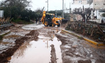 Πορτοκαλί προειδοποίηση από την ΕΜΥ: Πού θα χτυπήσει η κακοκαιρία «Erminio» τις επόμενες ώρες – Πώς έγινε η τραγωδία με τον νεκρό 55χρονο