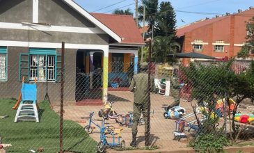 Φρίκη στην Ουγκάντα: Άνδρας μαχαίρωσε και σκότωσε τέσσερα παιδιά σε νηπιαγωγείο