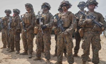 Πώς έγινε η επιχείρηση διάσωσης του Αμερικανού πιλότου – Παγιδεύτηκαν για ένα διάστημα οι κομάντος