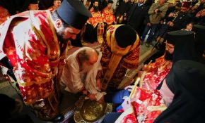 Δάκρυα χαράς στους Άγιους Τόπους στην Ιερουσαλήμ που άνοιξαν πάλι για τους πιστούς