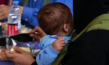 Πασχαλινά Γεύματα Αγάπης από τον δήμο Αθηναίων σε άστεγους και ευάλωτους πολίτες