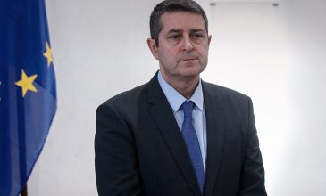 Διασωληνωμένος στη ΜΕΘ με ρήξη ανευρύσματος στον εγκέφαλο ο Γιώργος Μυλωνάκης – Στον «Ευαγγελισμό» ο Μητσοτάκης