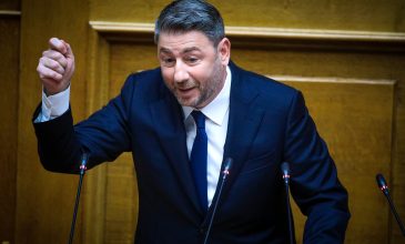 Ανδρουλάκης: Την ευθύνη για όλα τα σκάνδαλα τη φέρετε εσείς προσωπικά κ. Μητσοτάκη