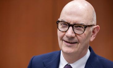 Γάλλος ΥΠΟΙΚ: Τα Στενά του Ορμούζ πρέπει να ανοίξουν ξανά, αλλά όχι «με οποιοδήποτε τίμημα»