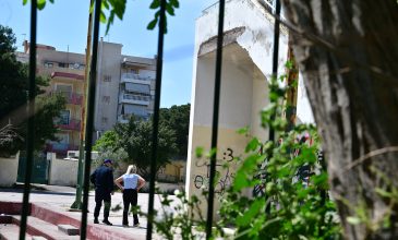 Πτώση 13χρονης από το μπαλκόνι σχολείου στο Χαϊδάρι: «Έλεγε ότι θα πέσει στο κενό και κανένας δεν έδινε σημασία» σύμφωνα με μαρτυρία