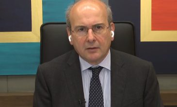 Χατζηδάκης: Η αντιπολίτευση υπόσχεται λεφτόδεντρα, εμείς παραμένουμε στη γραμμή «σταθερά βήματα μπροστά»