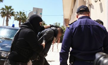 Δίωξη για υπόθαλψη εγκληματία στον 18χρονο και τις δύο κοπέλες για τη δολοφονία του γιου του ταξίαρχου της Αστυνομίας στον Άγιο Δημήτριο