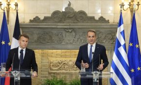 Πιο ισχυρή η ελληνογαλλική συνεργασία: Μακρόν: «Οικοδομούμε μία δυνατή σχέση» – Μητσοτάκης: «Η αλληλεγγύη μας δοκιμάστηκε στην πράξη»