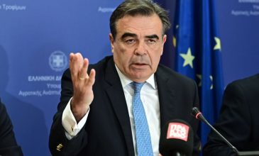 Γαλλικό παράσημο στον Μαργαρίτη Σχοινά: «Τιμήθηκε ένας μεγάλος Έλληνας Ευρωπαίος και γνήσιος φίλος της Γαλλίας»