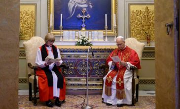 Ο πάπας Λέων ΙΔ’ υποδέχθηκε στο Βατικανό την πρώτη γυναίκα που ηγείται της Αγγλικανικής Εκκλησίας