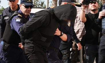 Δολοφονία 27χρονου στον Άγιο Δημήτριο: Προφυλακίστηκε ο 20χρονος δράστης – «Βρισκόταν σε πανικό και επιχείρησε να αυτοκτονήσει»